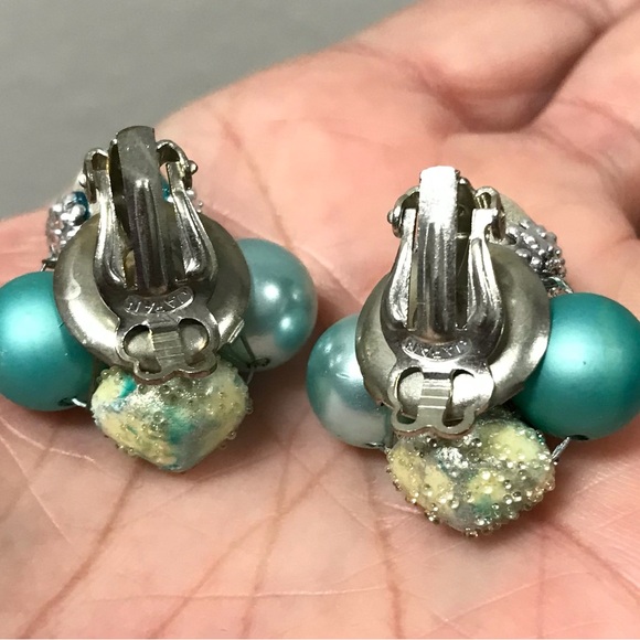 Vintage (Japan) Triple Layer Bead Necklace & Earrings Set - Picture 8 of 10